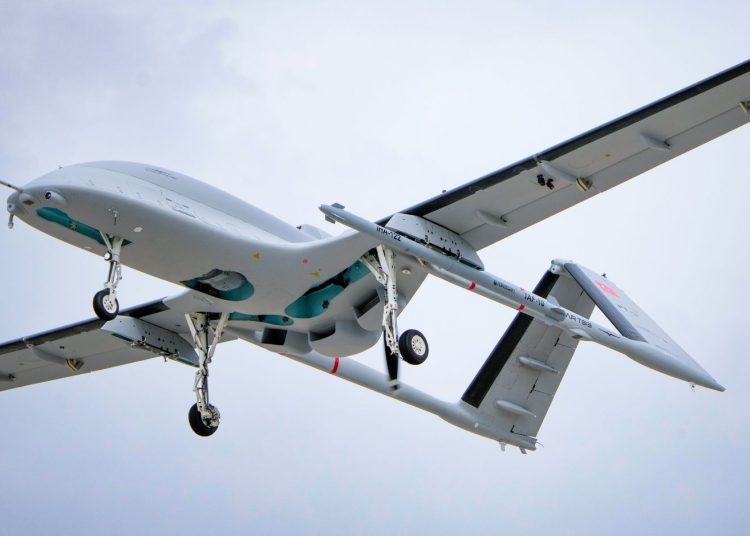 Bayraktar TB3 İHA-122 ile sınırları zorluyor