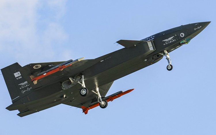 Bayraktar KIZILELMA JET-230 Füzesi ile vurdu!